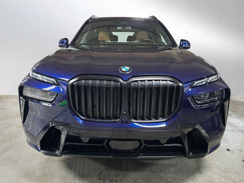 Used 2024 BMW X7 xDrive40i w/ M Sport Package image 8