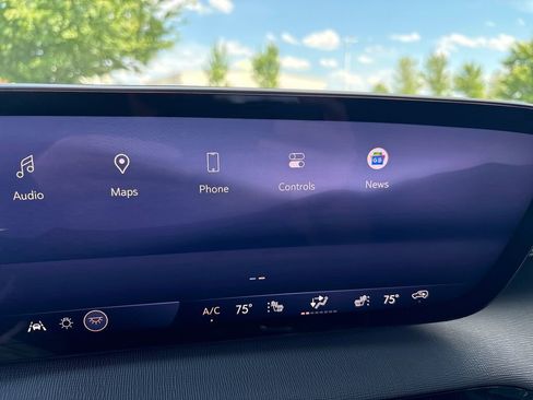 New 2026 Buick Enclave Sport Touring w/ Power Package FWD image 32
