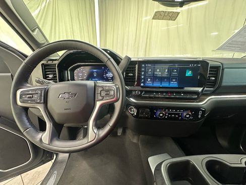 Certified 2026 Chevrolet Silverado 1500 RST AWD/4WD image 28