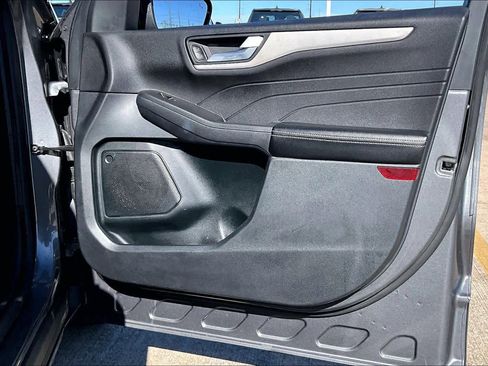 Used 2021 Ford Escape SE image 23