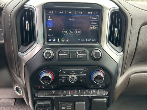 Used 2020 Chevrolet Silverado 2500 LTZ image 28