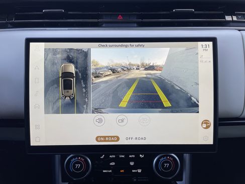 Used 2023 Land Rover Range Rover SE image 28