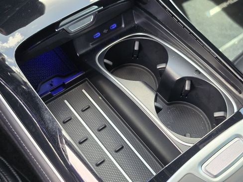 Used 2024 Mercedes-Benz S 63 AMG S w/ Carbon Fiber Exterior Package image 26