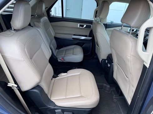 Used 2021 Ford Explorer XLT w/ Equipment Group 202A image 26