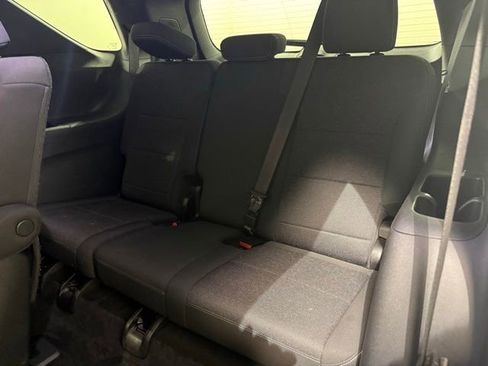 Certified 2024 Chevrolet Traverse LT FWD image 27