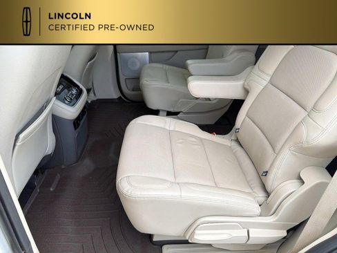 Certified 2021 Lincoln Navigator Reserve w/ Luxury Package AWD/4WD image 21