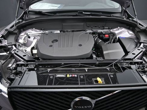 New 2026 Volvo XC60 B5 Core w/ Climate Package image 40