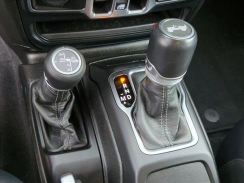 Used 2024 Jeep Wrangler Sahara w/ Safety Group image 11