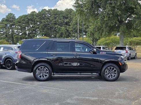 Used 2024 Chevrolet Tahoe Z71 w/ Luxury Package AWD/4WD image 3