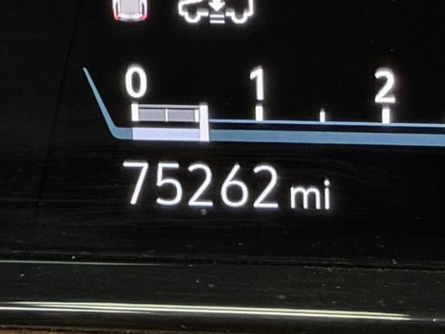 Used 2022 Cadillac Escalade Sport Platinum w/ Heavy-Duty Trailer Package AWD/4WD image 26