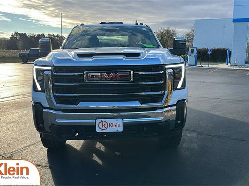 Used 2024 GMC Sierra 2500 SLE w/ SLE Convenience Package image 2