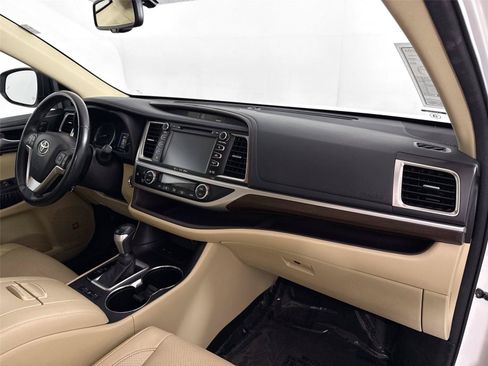 Used 2016 Toyota Highlander Limited FWD image 44