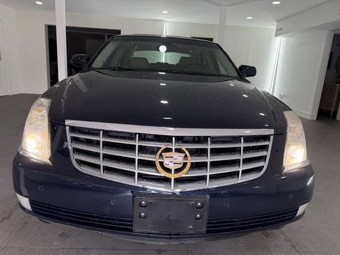 Used 2007 Cadillac DTS Luxury I w/ Trunk Convenience Package FWD image 12
