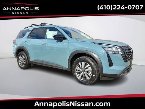 New 2026 Nissan Pathfinder SL image 1