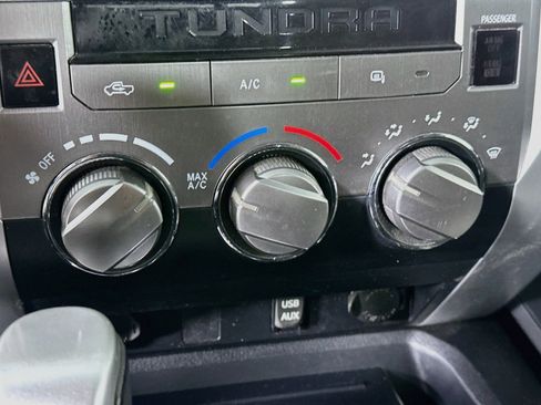 Used 2017 Toyota Tundra SR5 w/ SR5 Upgrade Package RWD image 22
