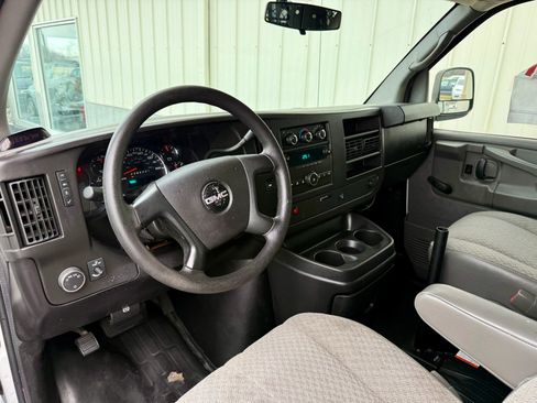 Used 2013 GMC Savana 1500 AWD image 15