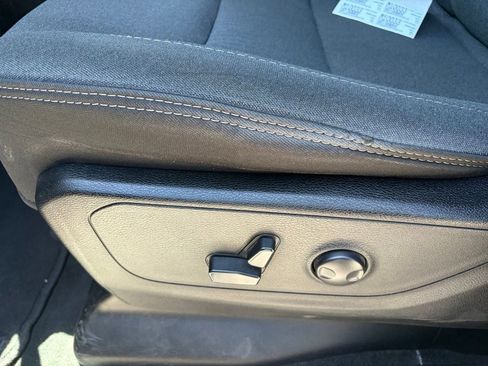 Used 2022 RAM 1500 Big Horn AWD/4WD image 4
