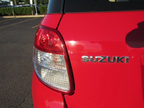 Used 2011 Suzuki SX4 Sportback FWD image 8
