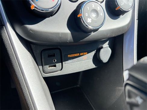 Used 2022 Chevrolet Trax LT w/ Sport Edition image 32