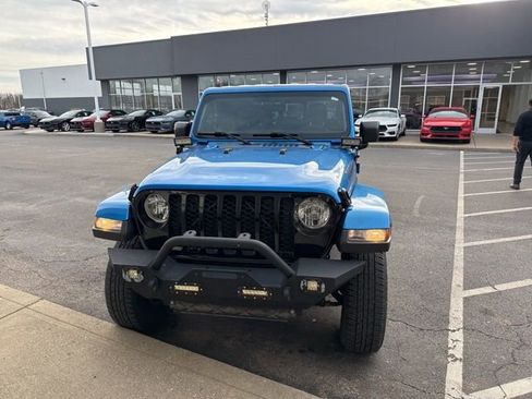 Used 2021 Jeep Gladiator Sport image 4