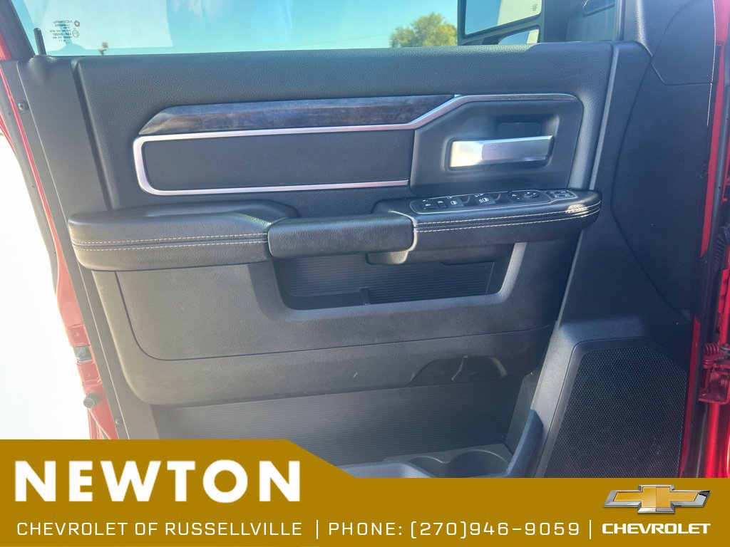 Used 2024 RAM 2500 Big Horn w/ Night Edition AWD/4WD image 9