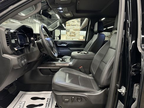 Used 2024 Chevrolet Silverado 3500 LTZ w/ LTZ Convenience Package image 22