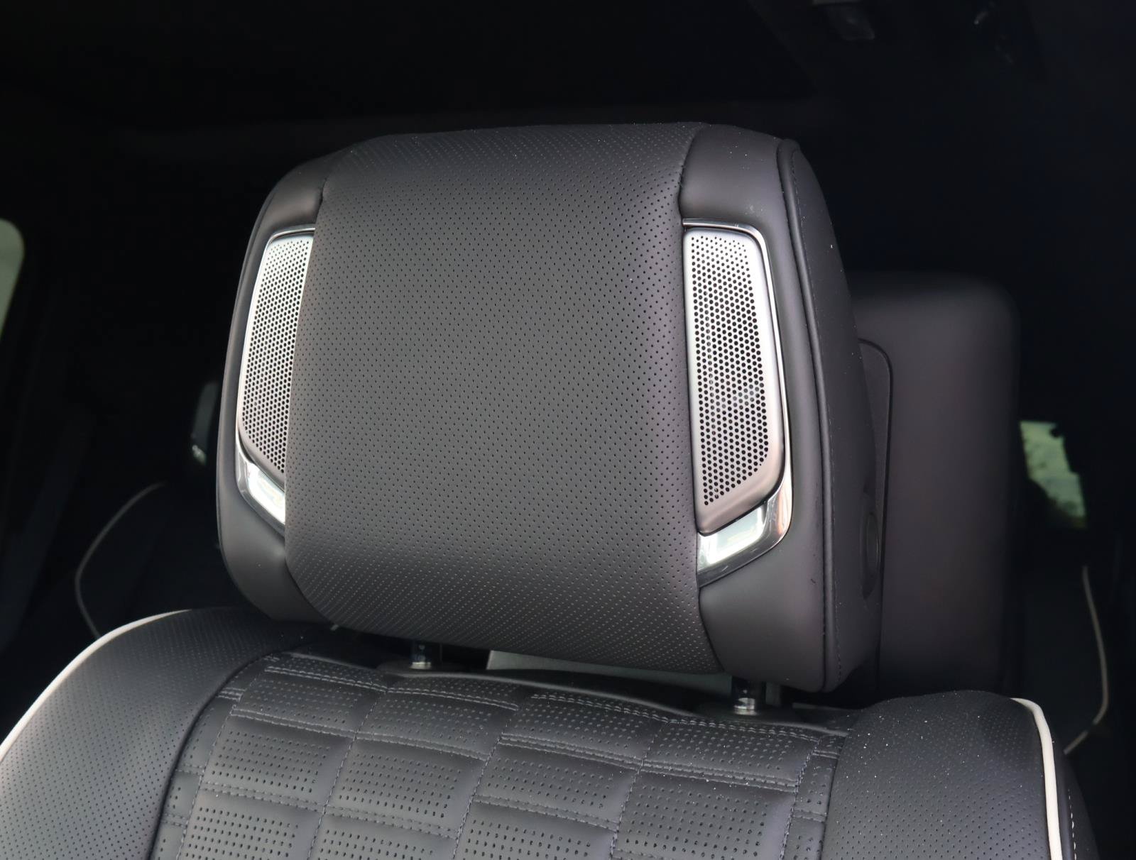 Used 2025 Cadillac Escalade ESV V AWD/4WD image 22