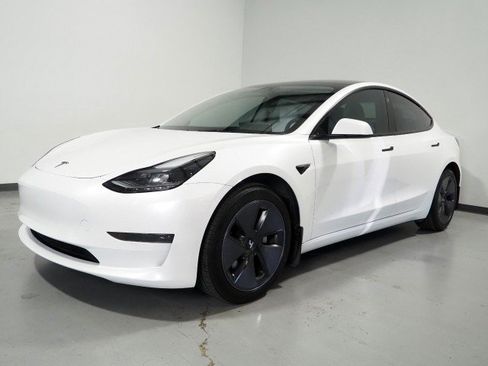 Used 2023 Tesla Model 3 RWD image 11