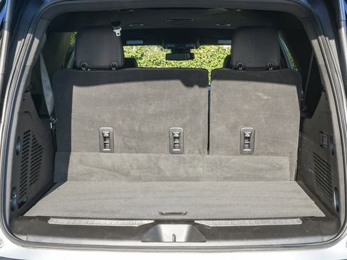 Used 2025 Chevrolet Suburban Premier AWD/4WD image 26