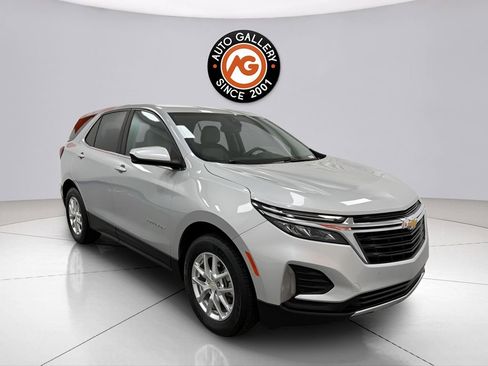 Used 2022 Chevrolet Equinox LT AWD/4WD image 1