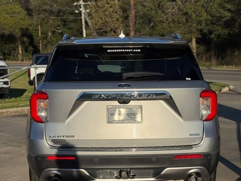 Used 2020 Ford Explorer Limited w/ Class III Trailer Tow Package image 5