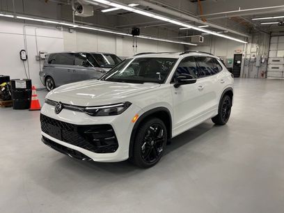 New 2026 Volkswagen Tiguan SE R-Line