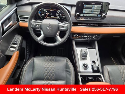 Used 2023 Mitsubishi Outlander SEL FWD image 16