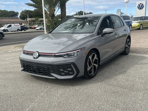 New 2026 Volkswagen GTI SE image 2