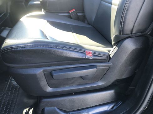 Used 2024 RAM 3500 Tradesman w/ Chrome Appearance Group image 22