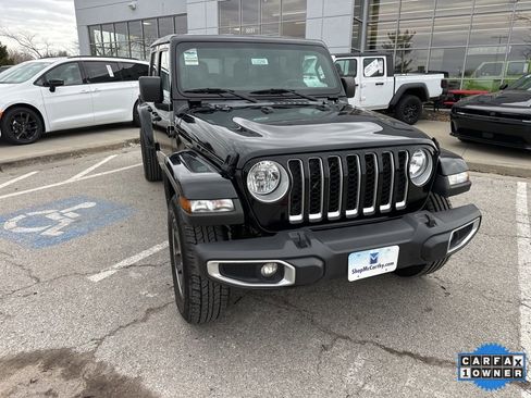Used 2023 Jeep Gladiator Overland image 8