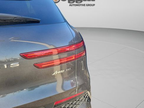 Used 2024 Genesis GV70 3.5T Sport w/ Sport Advanced Package AWD/4WD image 18