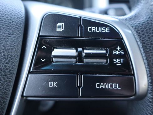 Used 2019 Kia Sorento AWD V6 image 32