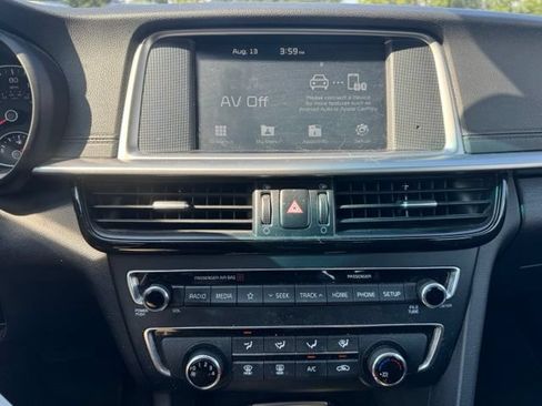 Used 2020 Kia Optima LX FWD image 18