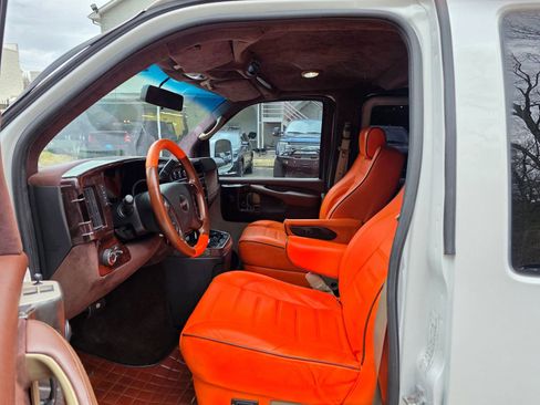 Used 2013 GMC Savana 2500 Extended w/ Power Package image 12