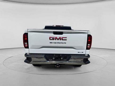 Used 2025 GMC Sierra 1500 SLE image 4