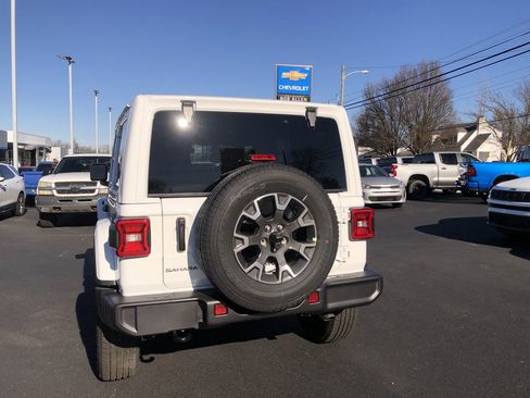 New 2026 Jeep Wrangler Sahara w/ Technology Group image 18
