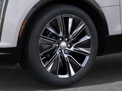 New 2025 Cadillac Lyriq Luxury image 9