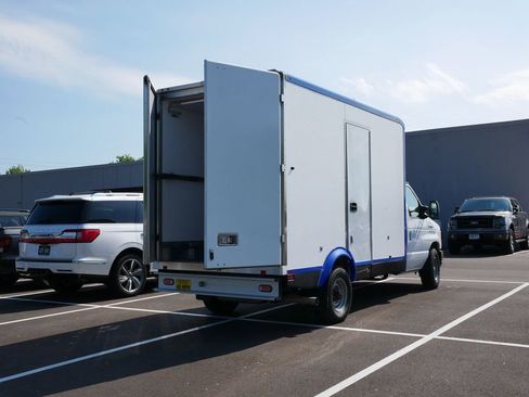 Used 2023 Ford E-350 and Econoline 350 Super Duty w/ Power Windows & Locks Group RWD image 5