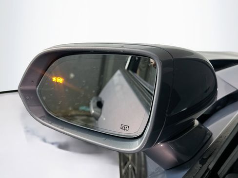 Used 2024 Chevrolet Blazer EV LT AWD/4WD image 16