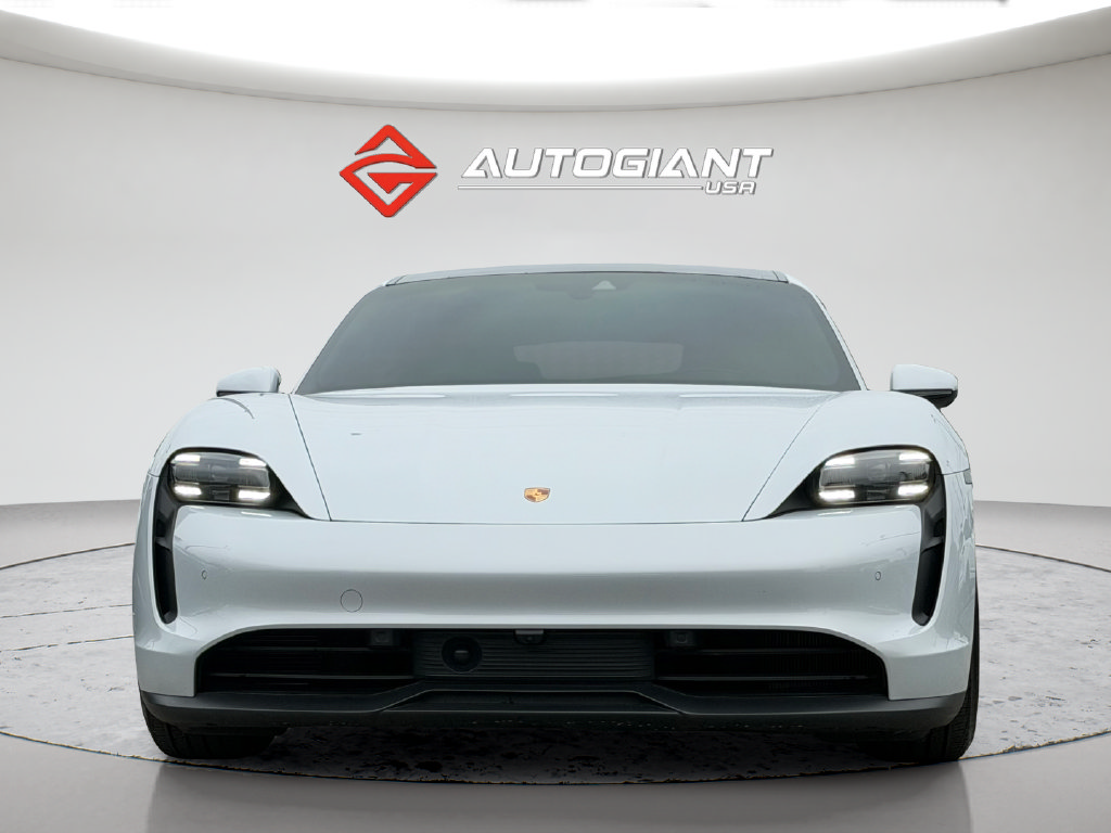 Used 2022 Porsche Taycan RWD image 11
