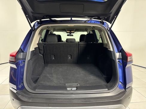 Used 2021 Nissan Rogue SV image 23