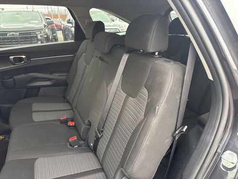 Used 2025 Kia Sorento LX image 26