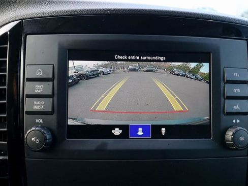 Used 2022 Mercedes-Benz Metris Passenger image 7