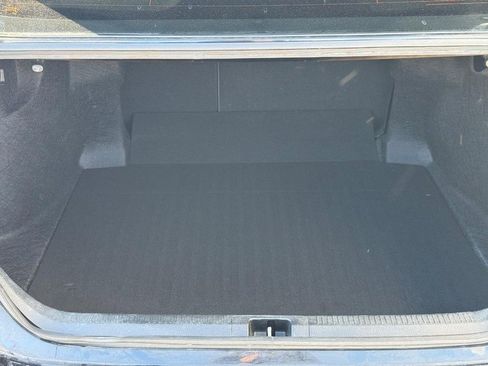 Used 2023 Toyota Camry SE image 9